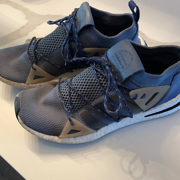 Adidas women’s shoes - Picture 4 of 4